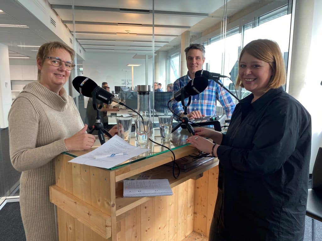 Unser Audio-Manager Peter Engels hat die beiden Projektredakteurinnen Rauke Bornefeld und Sonja Essers zum Thema Fake News interviewt.
